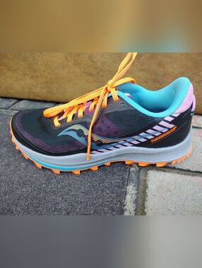 SAUCONY Women's Size 7.5 Peregrine 11 Orange/Blue/Black S10641-25 Trail Running